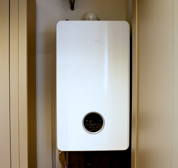 greenstar 8000 lpg boiler in cupboard
