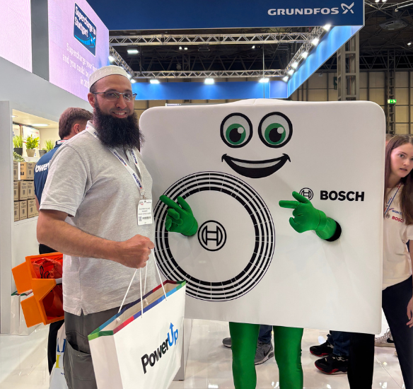 Heat pump with visitor